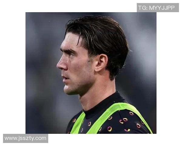 弗拉霍维奇的崛起与挑战：他如何改变足球界的未来与格局